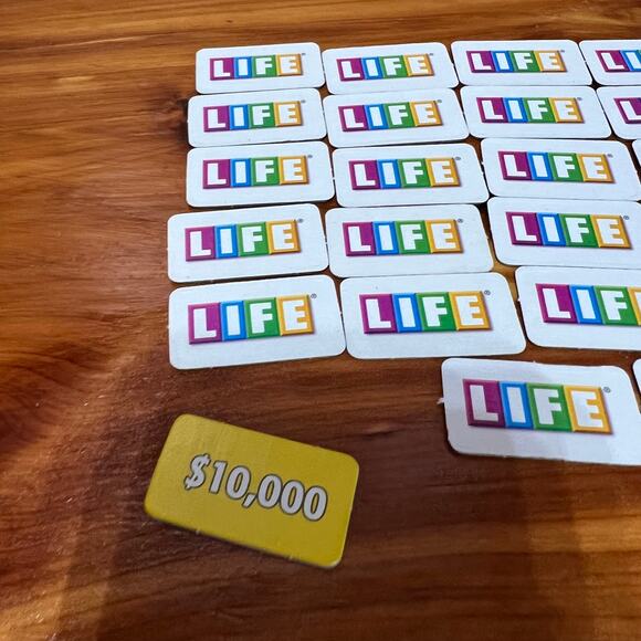Vintage Lot Life Game Pieces Money Share The Wealth Hasbro 2007 NO BOARD - Picture 9 of 11